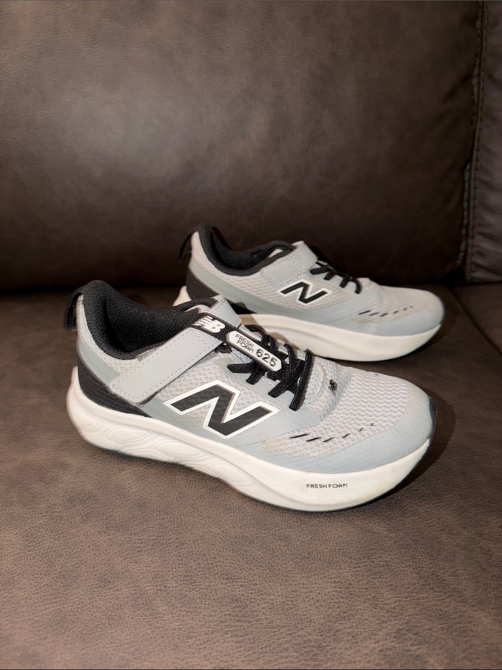 New Balance Kids' Gray and Black Fresh Foam 625 Sneakers
